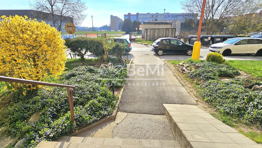 2-IZBOVÝ BYT S BALKÓNOM NA UL.BODONA V RIMAVSKEJ SOBOTE