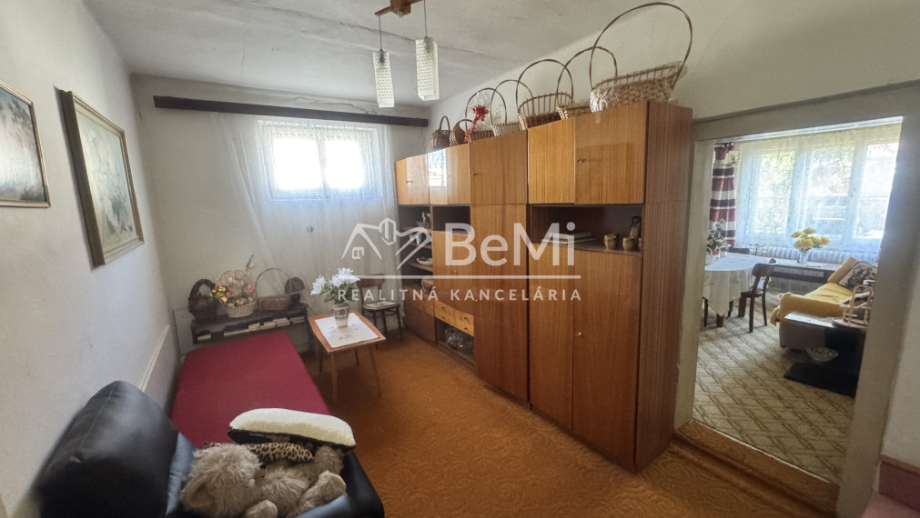 7-izbový rodinný dom, veľká záhrada, garáž, investičná príležitosť - Vinodol