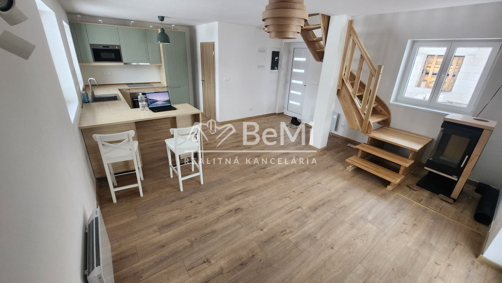 Predaj, moderný 3 izbový rodinný dom - Počúvadlo (005-12-ZOLAa)