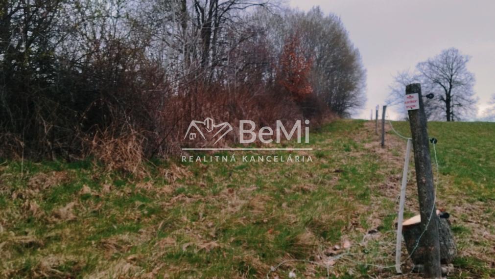 Predaj, slnečný pozemok, Jastrabá (009-14-ZOLA)