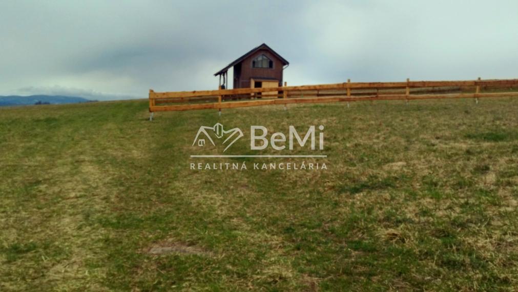 Predaj, rozľahlý pozemok- Jastrabá (011-14-ZOLA)