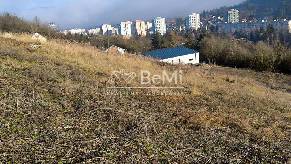 Pozemok na výstavbu Považská Bystrica, 720m2