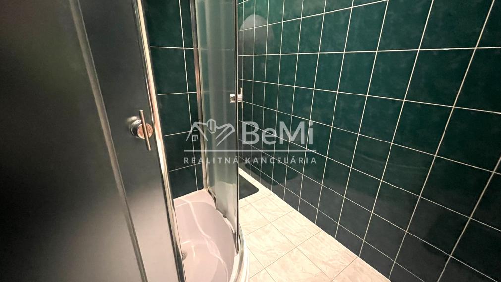 2 izbový slnečný byt, 64 m2, Brezno