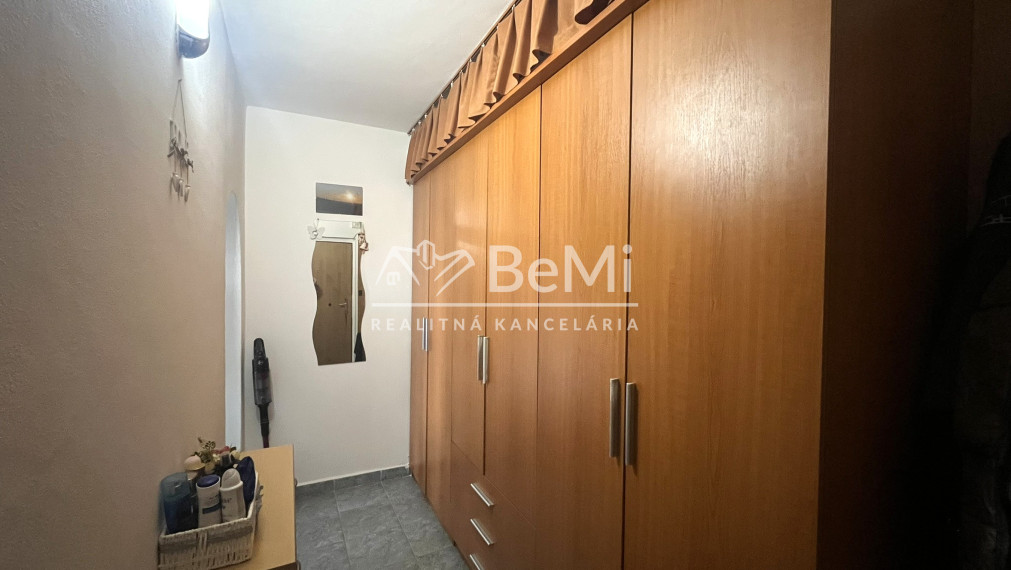 2 izbový slnečný byt, 64 m2, Brezno