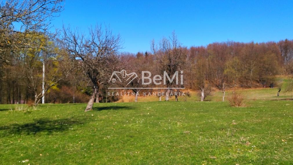 Predaj, unikátny stavebný pozemok - Nová Baňa (016-14-ZOLAa)