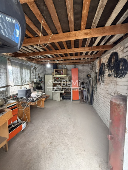 DOM / CHALUPA POD LESOM – JAZIERKO, POZEMOK 5000 m²