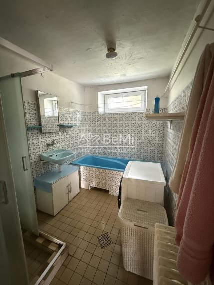 DOM / CHALUPA POD LESOM – JAZIERKO, POZEMOK 5000 m²