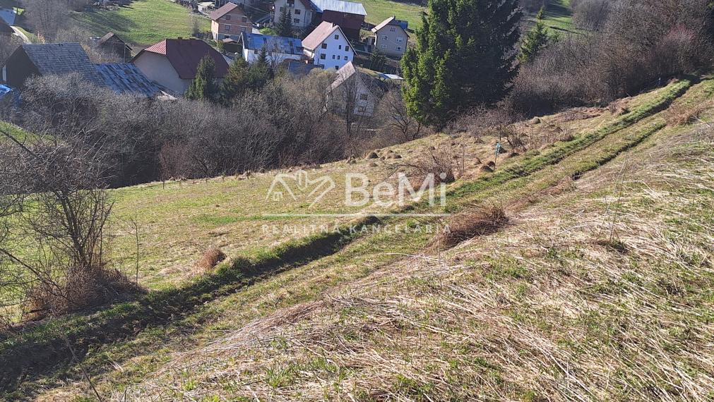 Pozemok na výstavbu v obci Chlebnice 1376m2 ID: 011-14-STSAa