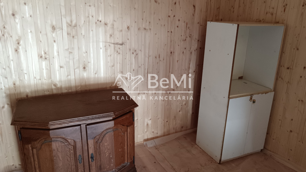 Predaj: Hosp. budova,180m2, Korňa, okres Čadca (254-12-MACH)