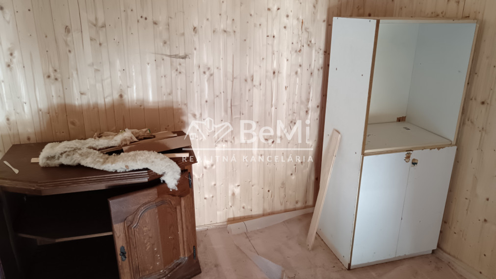 Predaj: Hosp. budova,180m2, Korňa, okres Čadca (254-12-MACH)