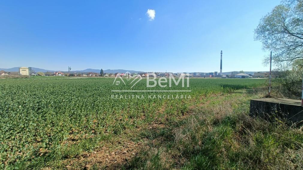 Lukratívny pozemok pre IBV, Bánovce nad Bebravou, 7297m2. 013-14-RAKOa