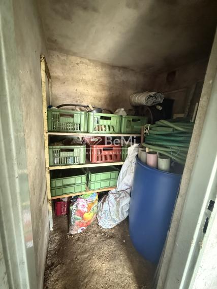 Záhrada s chatou na okraji Starej Turej – pokoj a súkromie