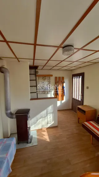 Záhrada s chatou na okraji Starej Turej – pokoj a súkromie