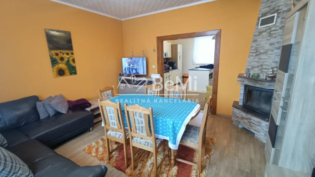 Zrekonštruovaný 3-izbový RD, Mýtna N. Ves, úplne sebestačný. 014-12-RAKOa
