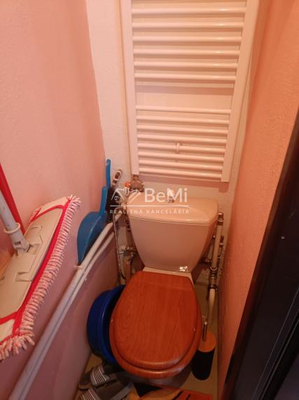 Zrekonštruovaný 3-izbový RD, Mýtna N. Ves, úplne sebestačný. 014-12-RAKOa