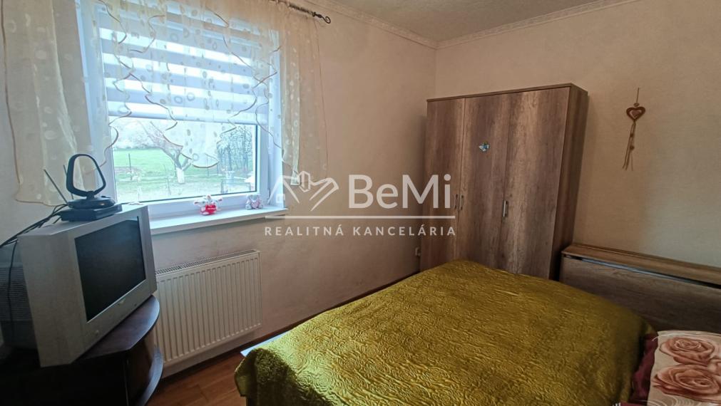 Zrekonštruovaný 3-izbový RD, Mýtna N. Ves, úplne sebestačný. 014-12-RAKOa