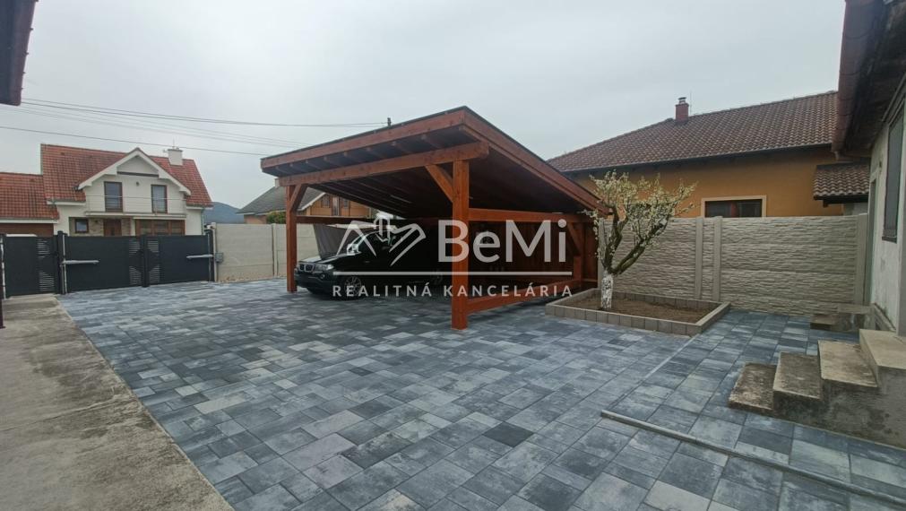 Zrekonštruovaný 3-izbový RD, Mýtna N. Ves, úplne sebestačný. 014-12-RAKOa