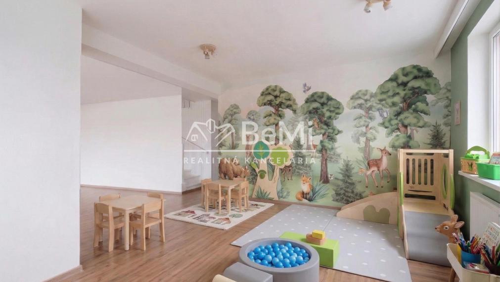 Rezervovaný - Veľký dom na podnikanie aj bývanie Košice