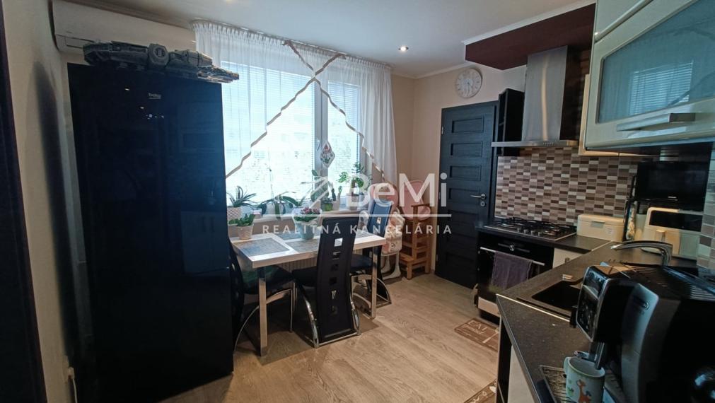 3-izbový byt (85m²) v TOP stave, klíma, zateplený dom, TO. 014-113-RAKOEa