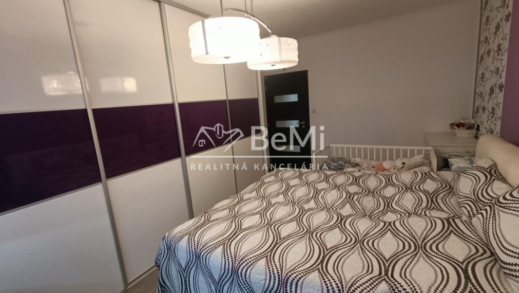 3-izbový byt (85m²) v TOP stave, klíma, zateplený dom, TO. 014-113-RAKOEa