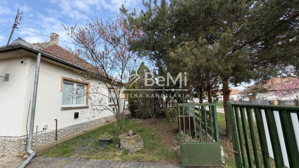 Rodinný dom v obci Abaújkér,Maďarsko 45900,-Eur