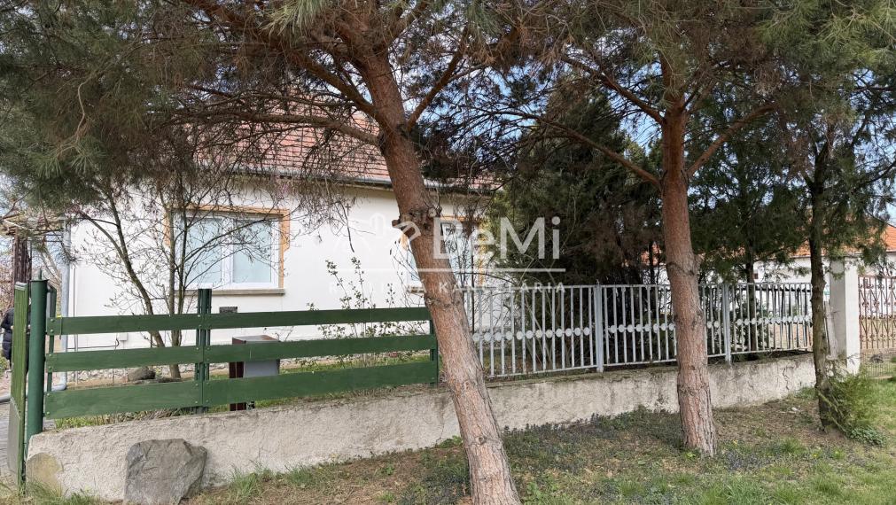 Rodinný dom v obci Abaújkér,Maďarsko 45900,-Eur