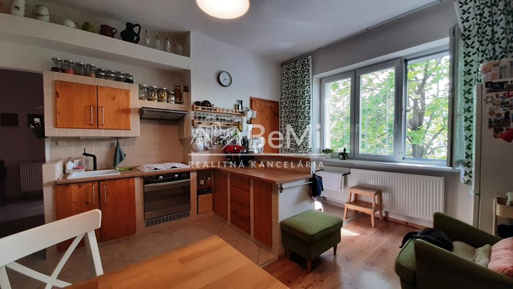 Štýlový 2 izbový byt,89m2 Nitra-Staré Mesto ID 008-112-VISKa