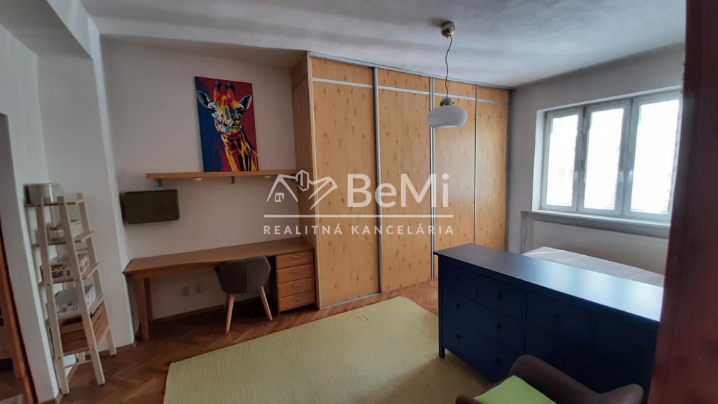 Štýlový 2 izbový byt,89m2 Nitra-Staré Mesto ID 008-112-VISKa