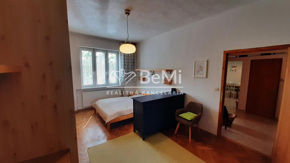 Štýlový 2 izbový byt,89m2 Nitra-Staré Mesto ID 008-112-VISKa