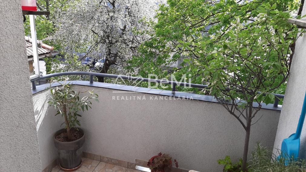 Štýlový 2 izbový byt,89m2 Nitra-Staré Mesto ID 008-112-VISKa