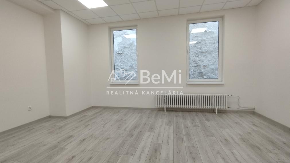 Kancelársky/prevádzkový priestor na prenájom-Lučenec