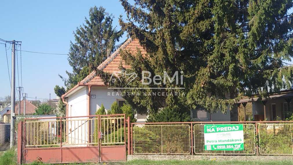 047-12-PAMA Pripravujeme na predaj rodinný dom v obci Zbehy