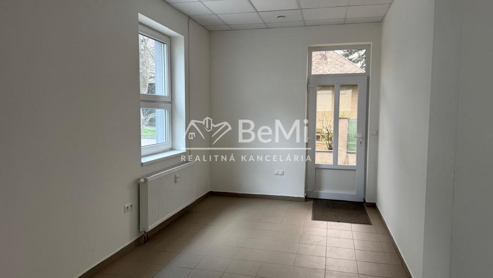 Prenajmeme nebytový priestor v centre Námestova