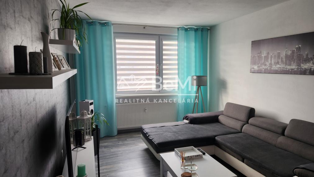 Predaj, veľký 4 izbový byt - Levice (013-114-MIMI)