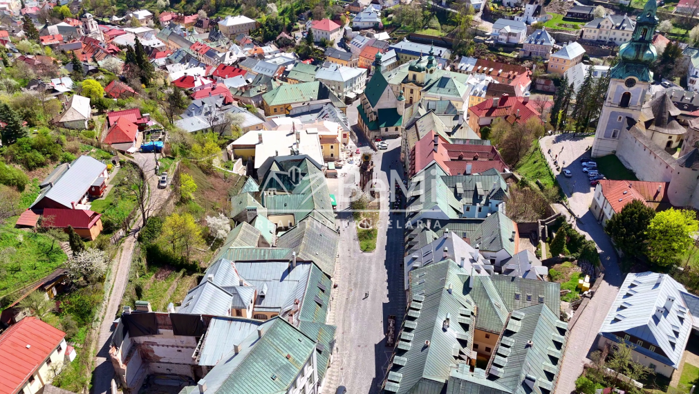 Predaj historickej budovy Námestie sv. Trojice Banská Štiavnica