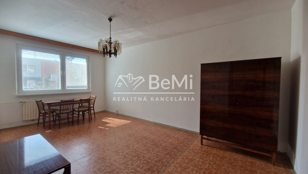 Slnečný 3-izbový byt s balkónom v Gemerskej Hôrke -NA PREDAJ