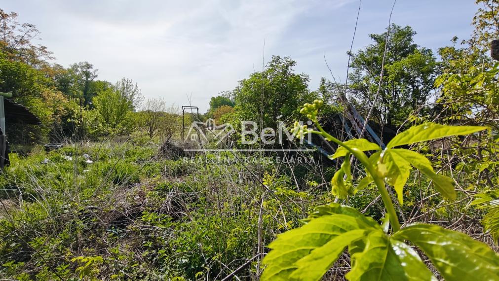 Stavebný pozemok - Vlčany okr.Šaľa 800M2 (027-14-JANS)