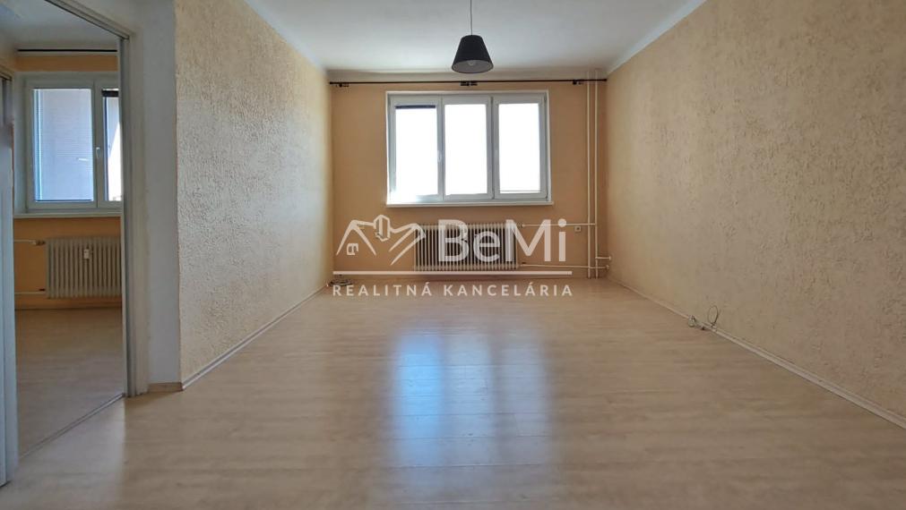 Predaj, 2 izbový byt - Levice (001-112-SIHA)