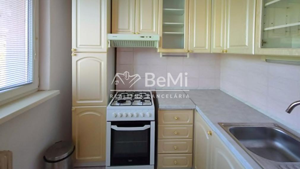Predaj, 2 izbový byt - Levice (001-112-SIHA)