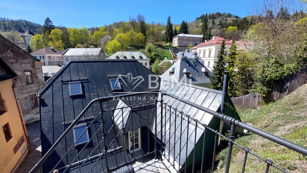 Predaj historickej budovy Námestie sv. Trojice Banská Štiavnica