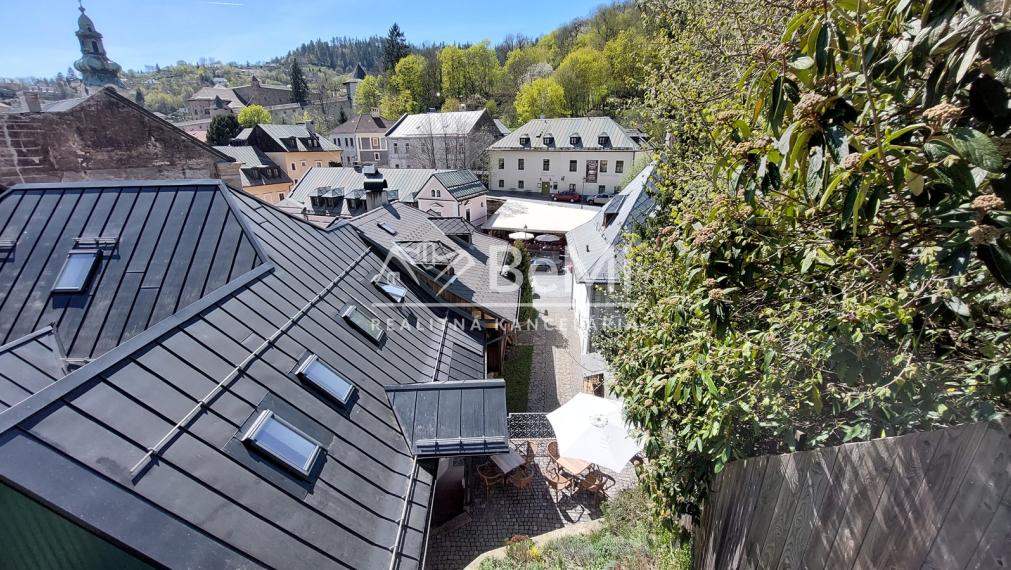 Predaj historickej budovy Námestie sv. Trojice Banská Štiavnica
