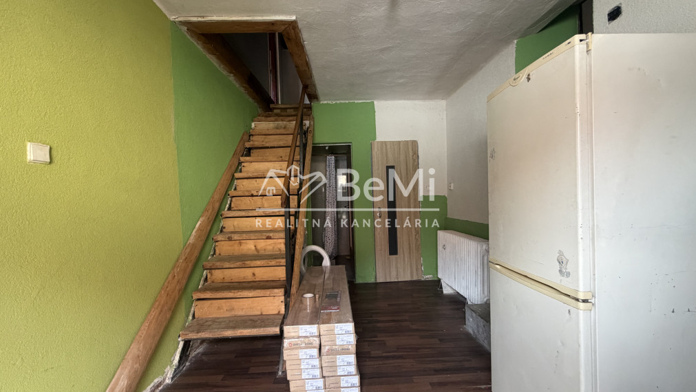 Zreknštruovaný dom obec Čierna Lehota za 69000,-Eur -PREDAJ