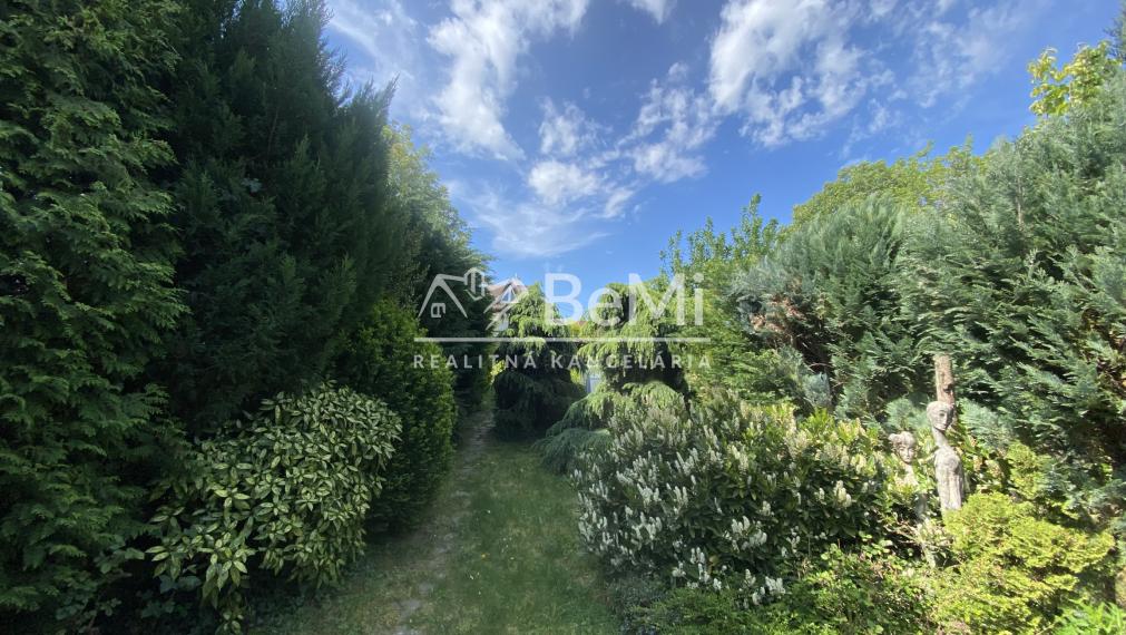 2 rodinné domy Nitra – ČERMÁŇ – pozemok 1 390 m2 ID 613-12-MIG