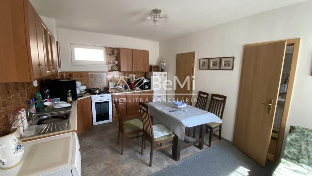 2 rodinné domy Nitra – ČERMÁŇ – pozemok 1 390 m2 ID 613-12-MIG