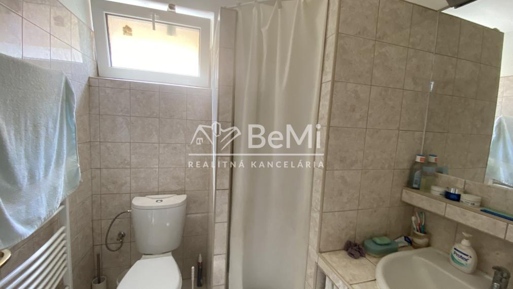 2 rodinné domy Nitra – ČERMÁŇ – pozemok 1 390 m2 ID 613-12-MIG