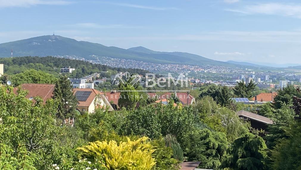 2 rodinné domy Nitra – ČERMÁŇ – pozemok 1 390 m2 ID 613-12-MIG