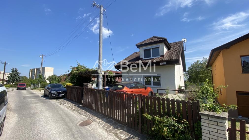 2 rodinné domy Nitra – ČERMÁŇ – pozemok 1 390 m2 ID 613-12-MIG