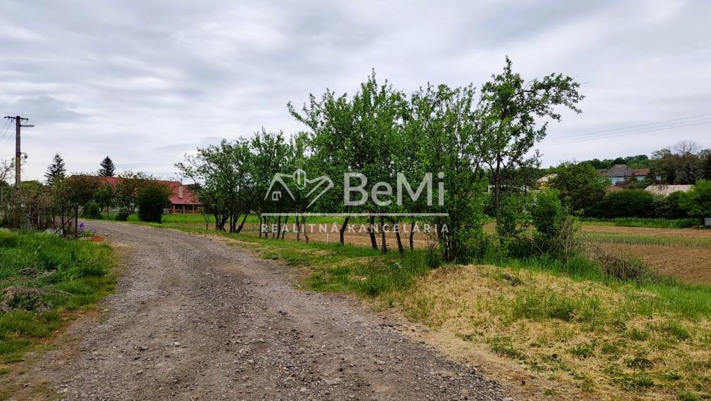 Predaj, pozemok - Bory (004-14-SIHA)