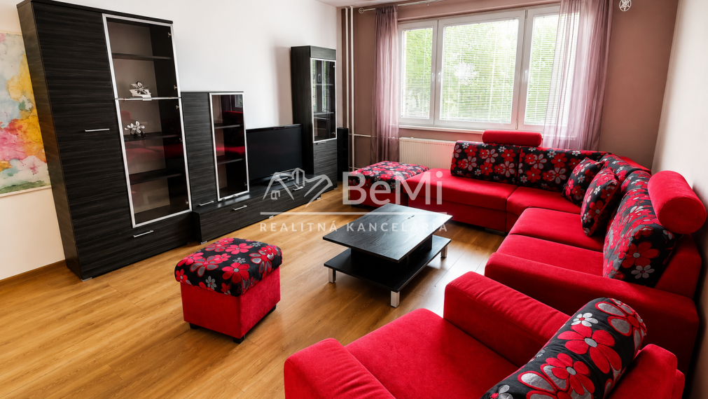 Predaj, 3 izbový byt - Levice (008-113-SIHA)