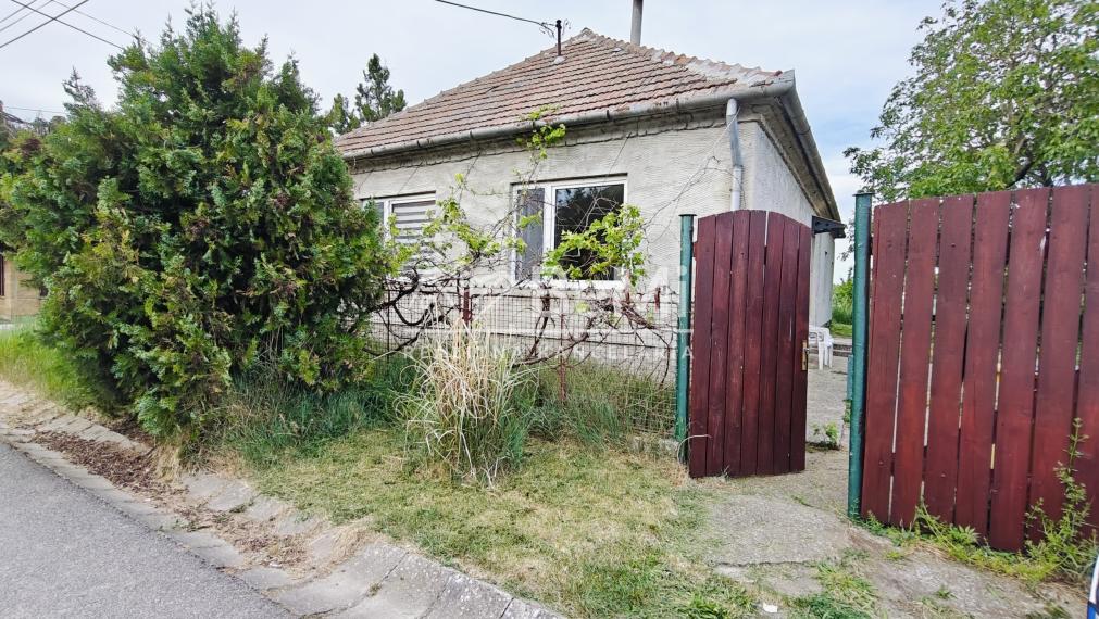 Predaj rodinný dom - Jatov (028-12-JANS)